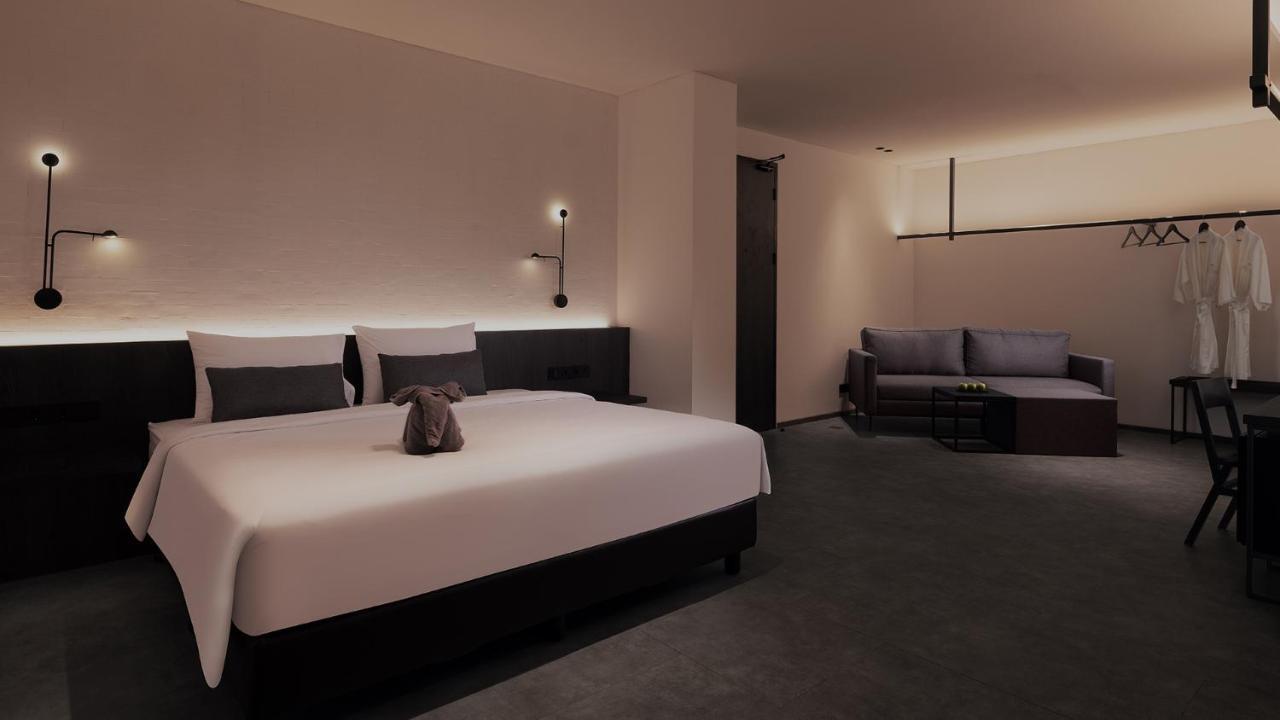 Rez Hotel Семаранг Экстерьер фото