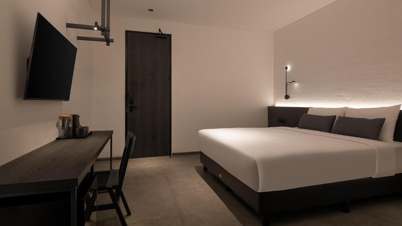 Rez Hotel Семаранг Экстерьер фото