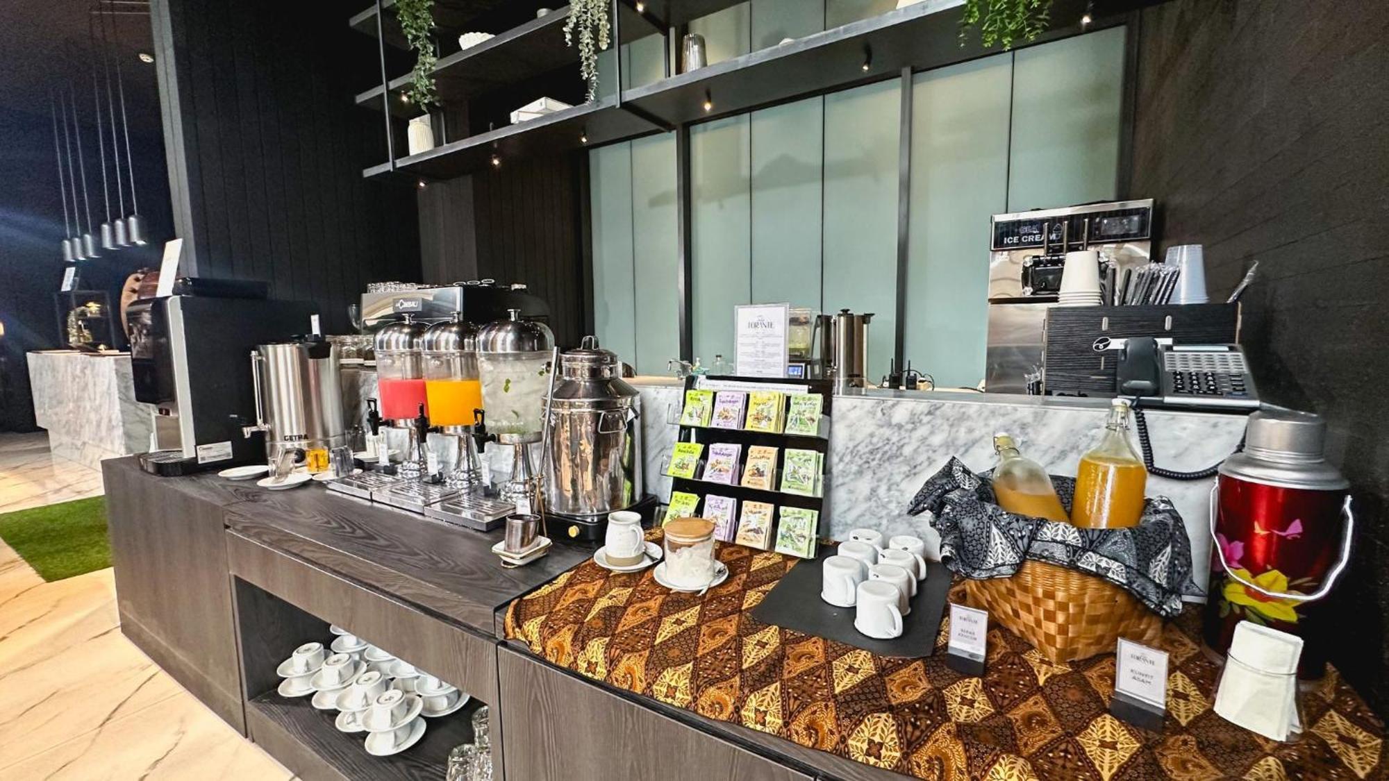 Rez Hotel Семаранг Экстерьер фото